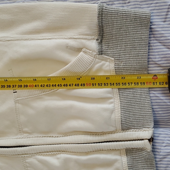 🔥$5 SALE!.merican Eagle "Vintage fit" cream full zip hoodie. Sz XS-S - Picture 9 of 10